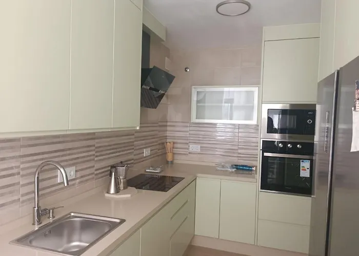 Unifamiliar Adosada Con 3 Dormitorios Y 110M2